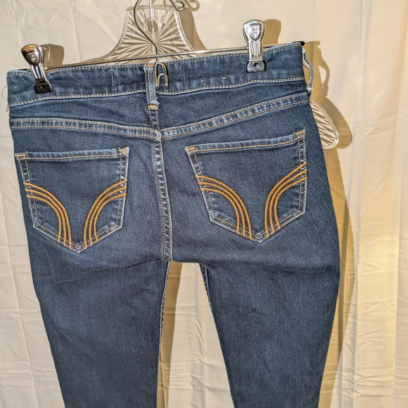 Hollister Women's Deep Indigo Skinny Jeans - Picture 3 of 3
